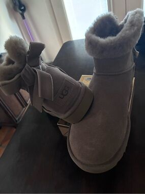 UGG Women Bow-Back Suede Boot in Taupe